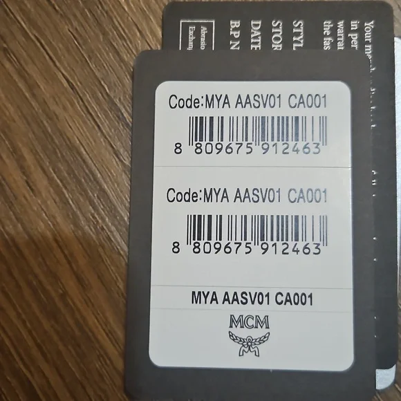 MCM VISETOS LANYARD CARD CASE - Picture 9 of 12